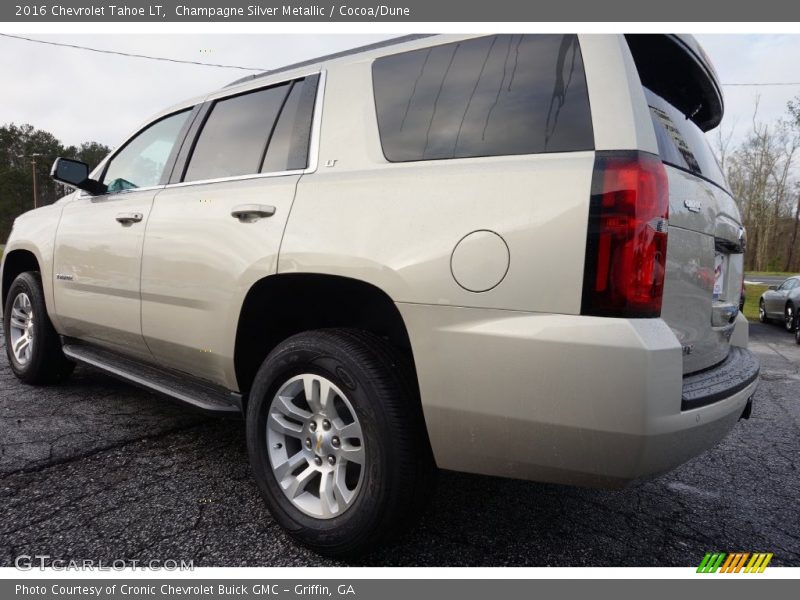 Champagne Silver Metallic / Cocoa/Dune 2016 Chevrolet Tahoe LT