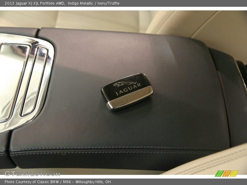 Indigo Metallic / Ivory/Truffle 2013 Jaguar XJ XJL Portfolio AWD