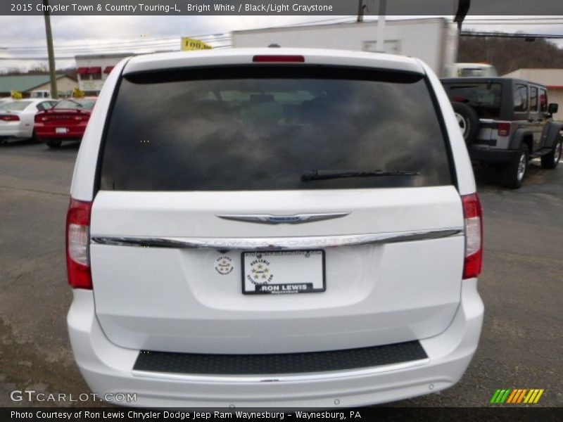 Bright White / Black/Light Graystone 2015 Chrysler Town & Country Touring-L