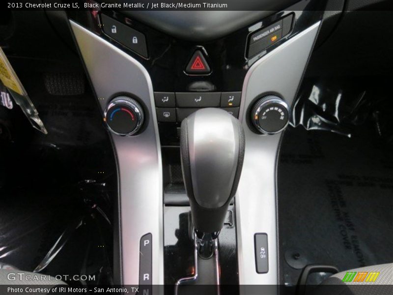 Black Granite Metallic / Jet Black/Medium Titanium 2013 Chevrolet Cruze LS