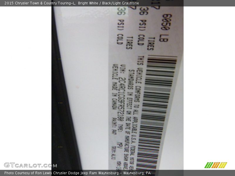 Bright White / Black/Light Graystone 2015 Chrysler Town & Country Touring-L