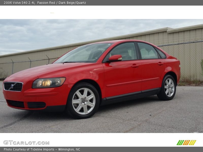 Passion Red / Dark Beige/Quartz 2006 Volvo S40 2.4i