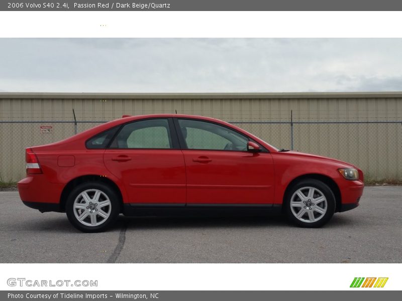 Passion Red / Dark Beige/Quartz 2006 Volvo S40 2.4i