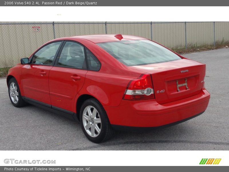 Passion Red / Dark Beige/Quartz 2006 Volvo S40 2.4i