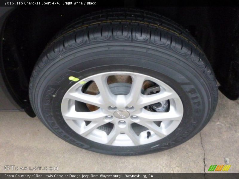 Bright White / Black 2016 Jeep Cherokee Sport 4x4