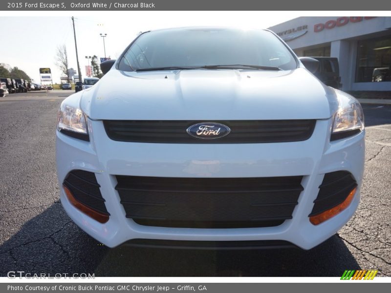 Oxford White / Charcoal Black 2015 Ford Escape S