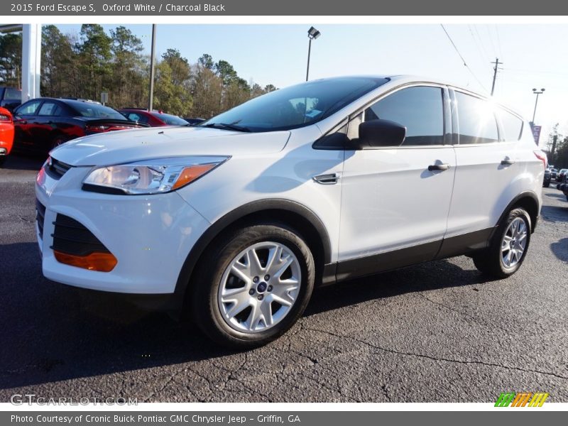Oxford White / Charcoal Black 2015 Ford Escape S