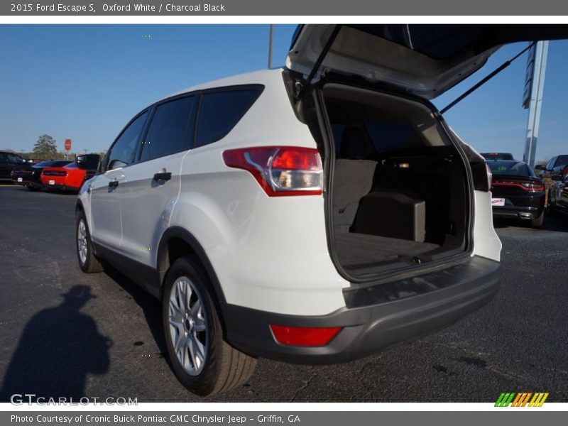 Oxford White / Charcoal Black 2015 Ford Escape S