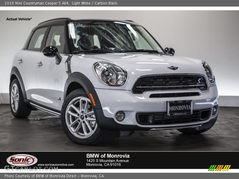 Light White / Carbon Black 2016 Mini Countryman Cooper S All4