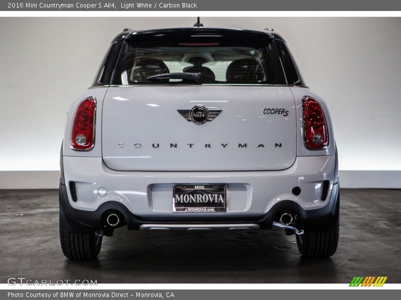 Light White / Carbon Black 2016 Mini Countryman Cooper S All4