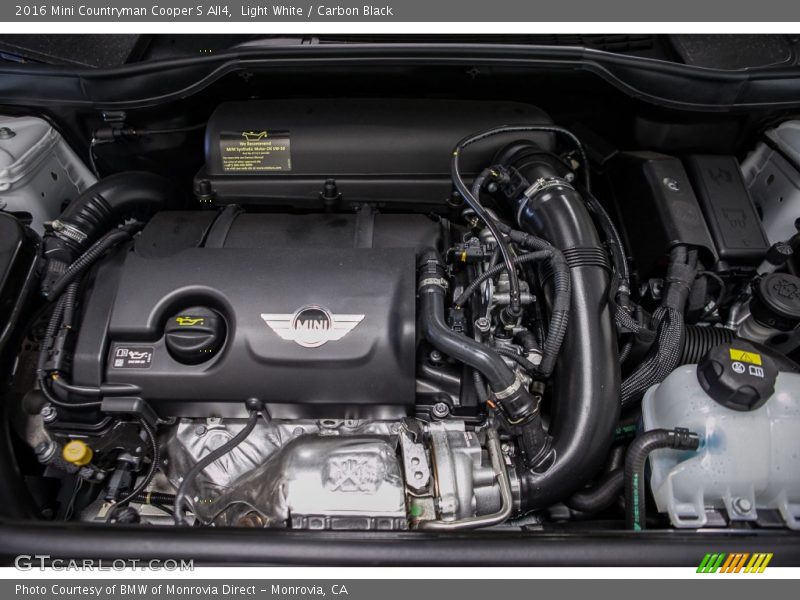 Light White / Carbon Black 2016 Mini Countryman Cooper S All4