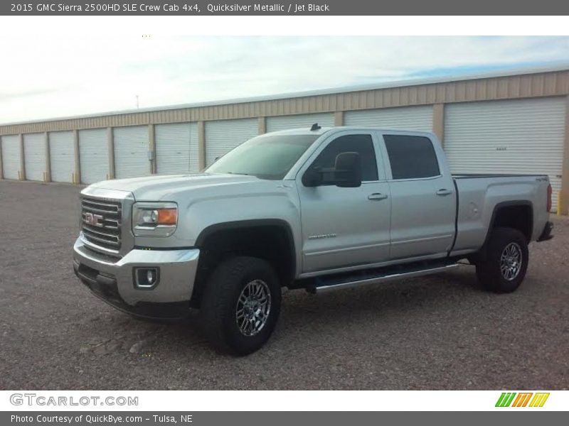 Front 3/4 View of 2015 Sierra 2500HD SLE Crew Cab 4x4