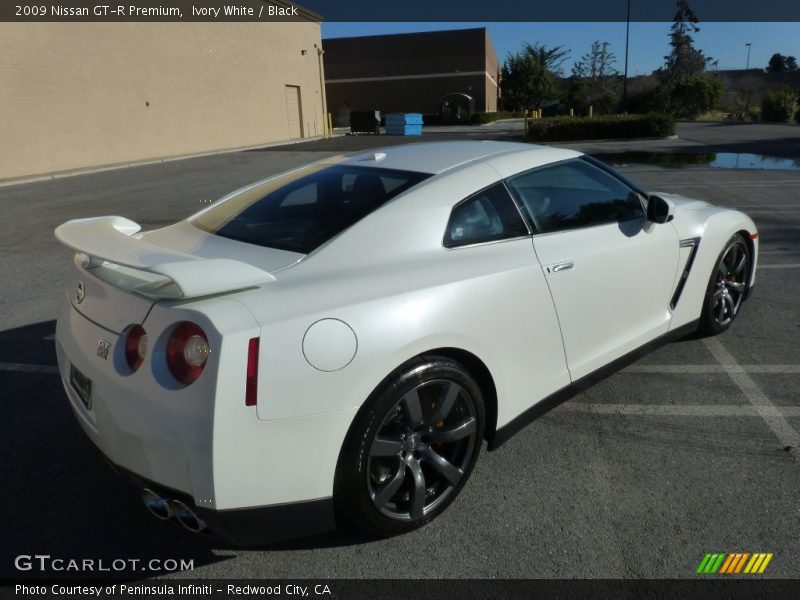 Ivory White / Black 2009 Nissan GT-R Premium