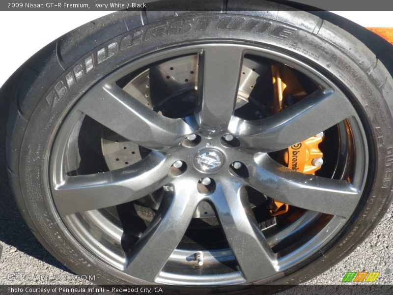 Ivory White / Black 2009 Nissan GT-R Premium