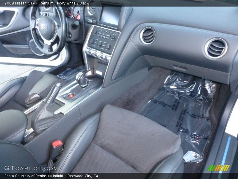 Ivory White / Black 2009 Nissan GT-R Premium