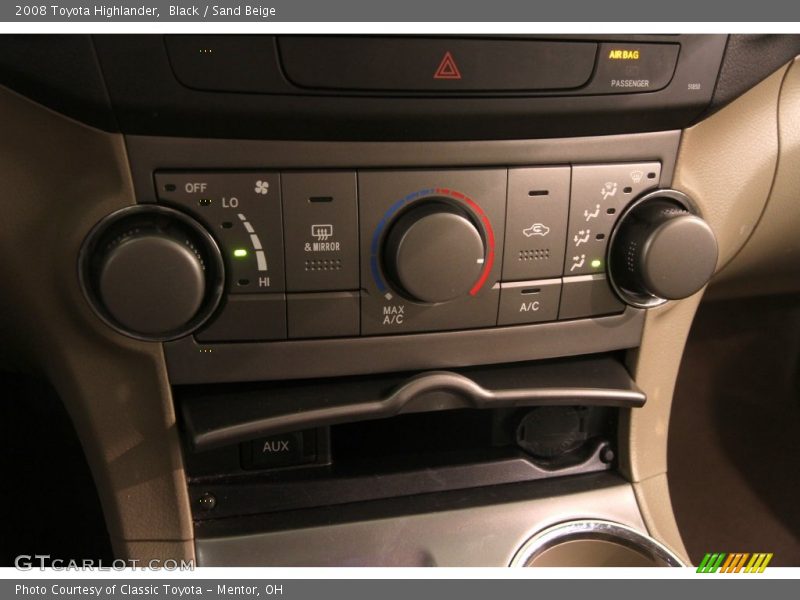 Black / Sand Beige 2008 Toyota Highlander