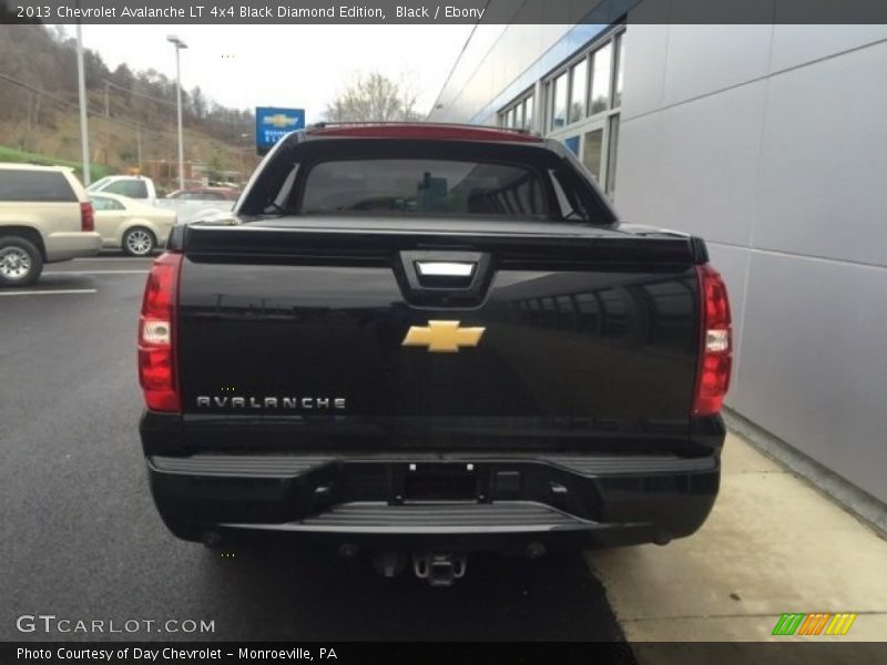Black / Ebony 2013 Chevrolet Avalanche LT 4x4 Black Diamond Edition