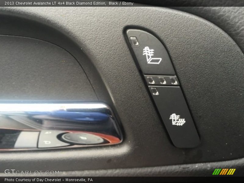 Black / Ebony 2013 Chevrolet Avalanche LT 4x4 Black Diamond Edition
