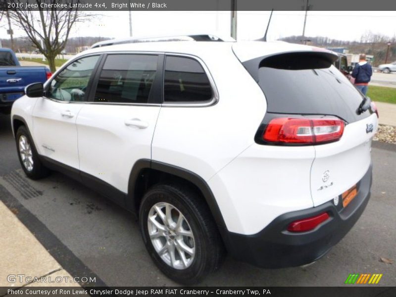 Bright White / Black 2016 Jeep Cherokee Latitude 4x4