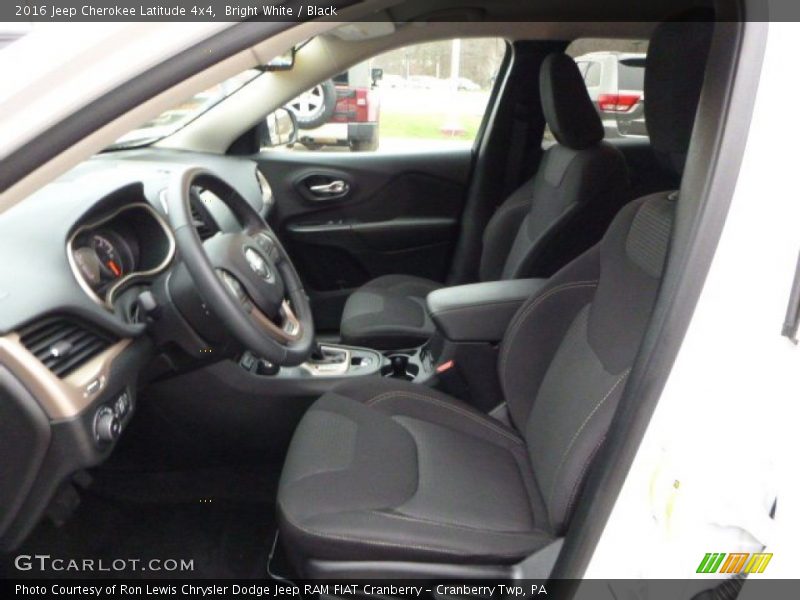 Bright White / Black 2016 Jeep Cherokee Latitude 4x4