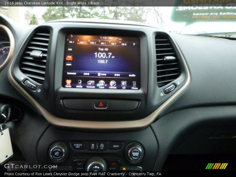 Bright White / Black 2016 Jeep Cherokee Latitude 4x4