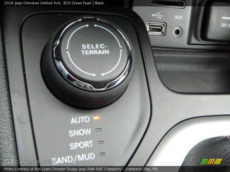 ECO Green Pearl / Black 2016 Jeep Cherokee Limited 4x4