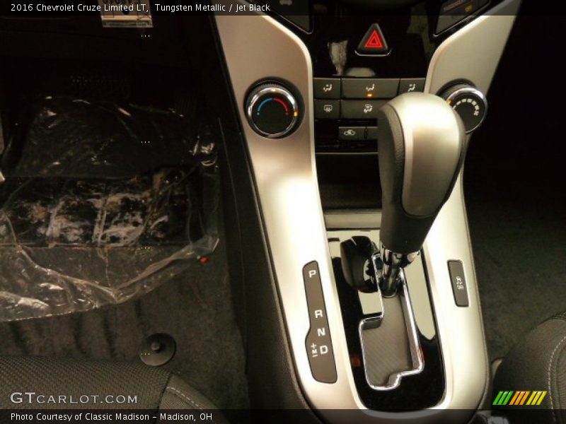Tungsten Metallic / Jet Black 2016 Chevrolet Cruze Limited LT