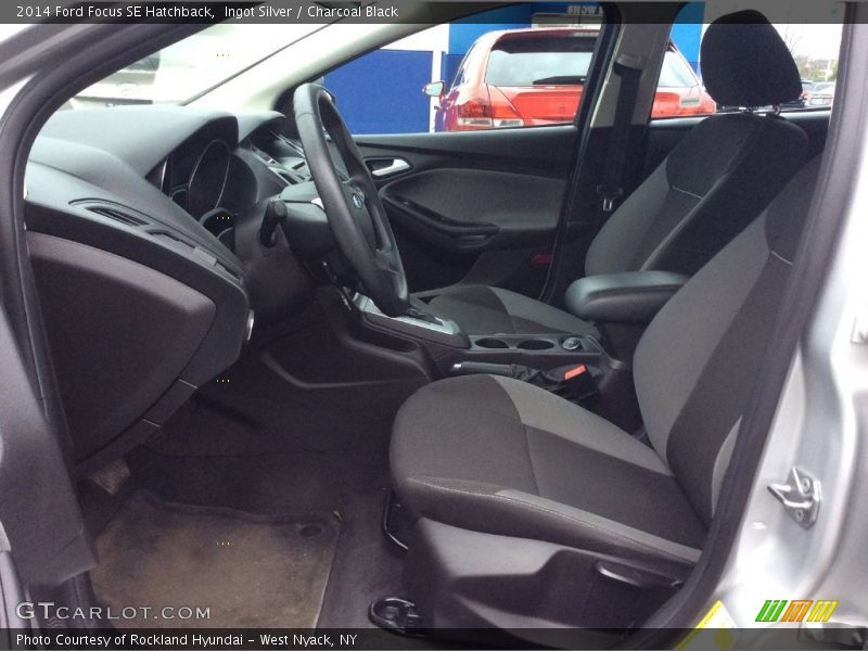 Ingot Silver / Charcoal Black 2014 Ford Focus SE Hatchback