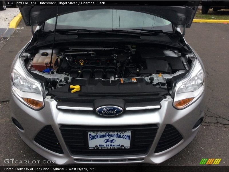 Ingot Silver / Charcoal Black 2014 Ford Focus SE Hatchback