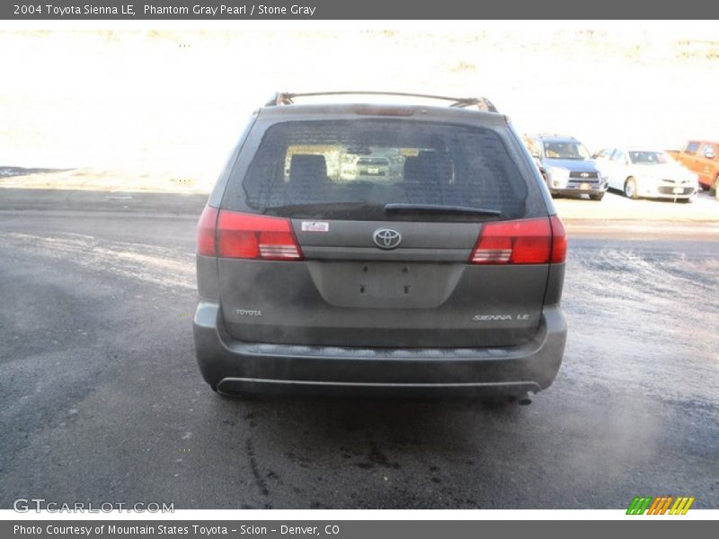 Phantom Gray Pearl / Stone Gray 2004 Toyota Sienna LE