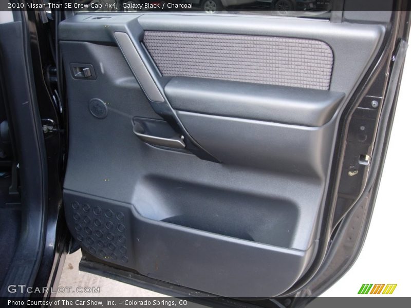 Galaxy Black / Charcoal 2010 Nissan Titan SE Crew Cab 4x4