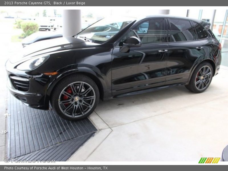 Black / Luxor Beige 2013 Porsche Cayenne GTS