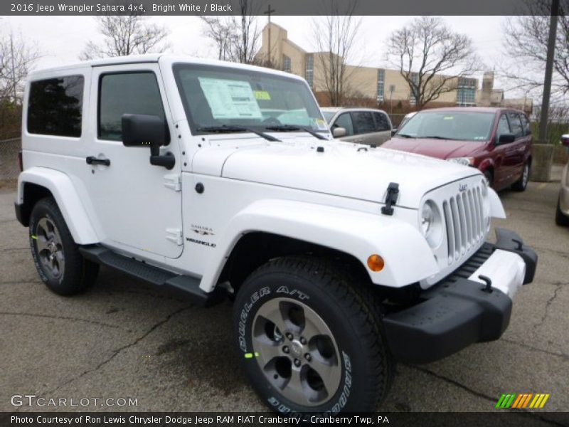 Front 3/4 View of 2016 Wrangler Sahara 4x4