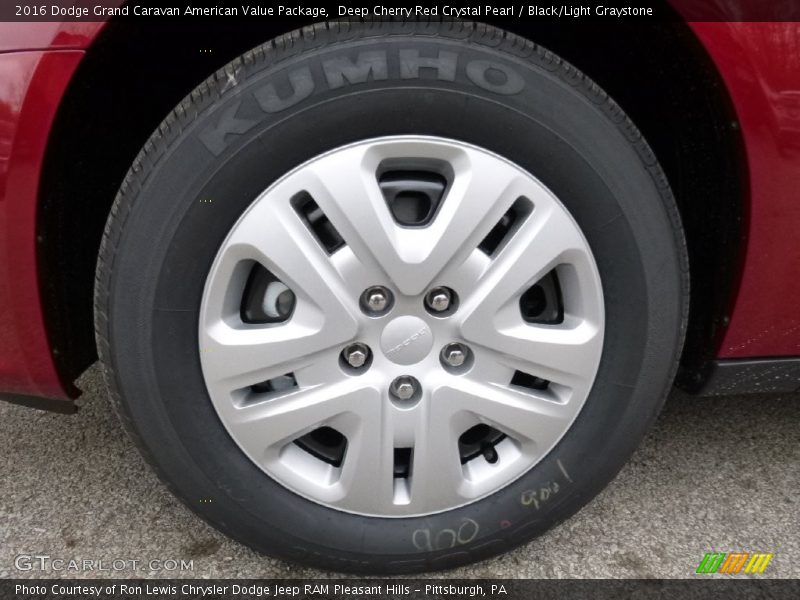 Deep Cherry Red Crystal Pearl / Black/Light Graystone 2016 Dodge Grand Caravan American Value Package