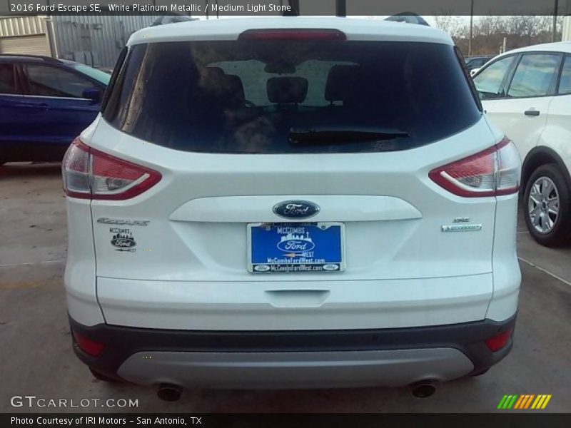 White Platinum Metallic / Medium Light Stone 2016 Ford Escape SE