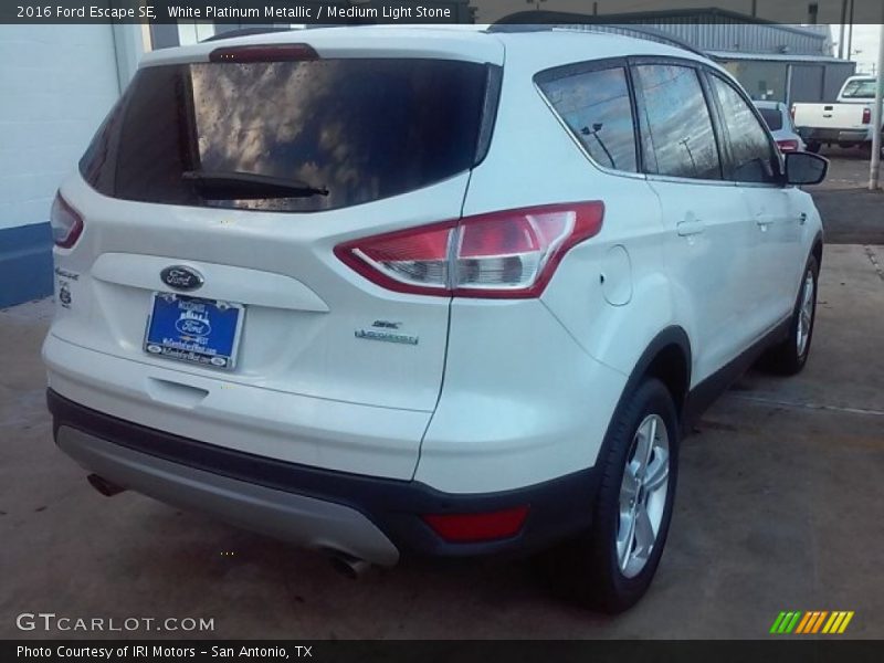 White Platinum Metallic / Medium Light Stone 2016 Ford Escape SE