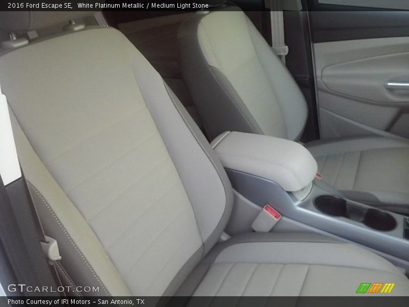 White Platinum Metallic / Medium Light Stone 2016 Ford Escape SE