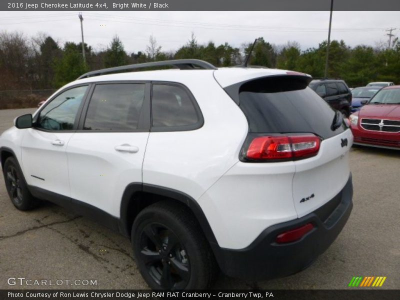 Bright White / Black 2016 Jeep Cherokee Latitude 4x4