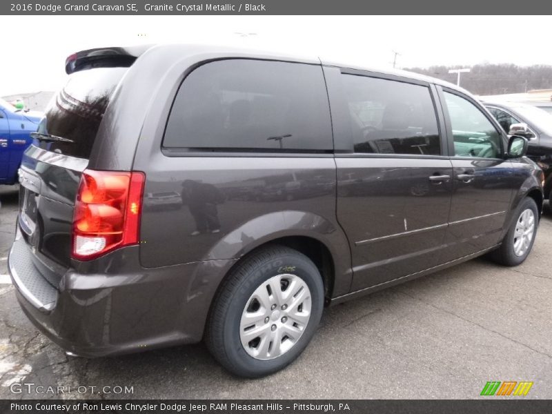 Granite Crystal Metallic / Black 2016 Dodge Grand Caravan SE