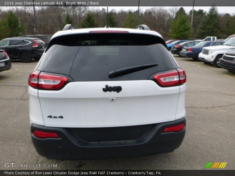Bright White / Black 2016 Jeep Cherokee Latitude 4x4