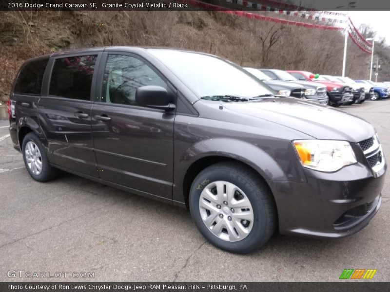 Granite Crystal Metallic / Black 2016 Dodge Grand Caravan SE