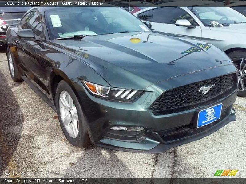 Front 3/4 View of 2016 Mustang V6 Coupe