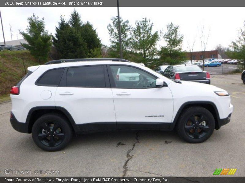 Bright White / Black 2016 Jeep Cherokee Latitude 4x4