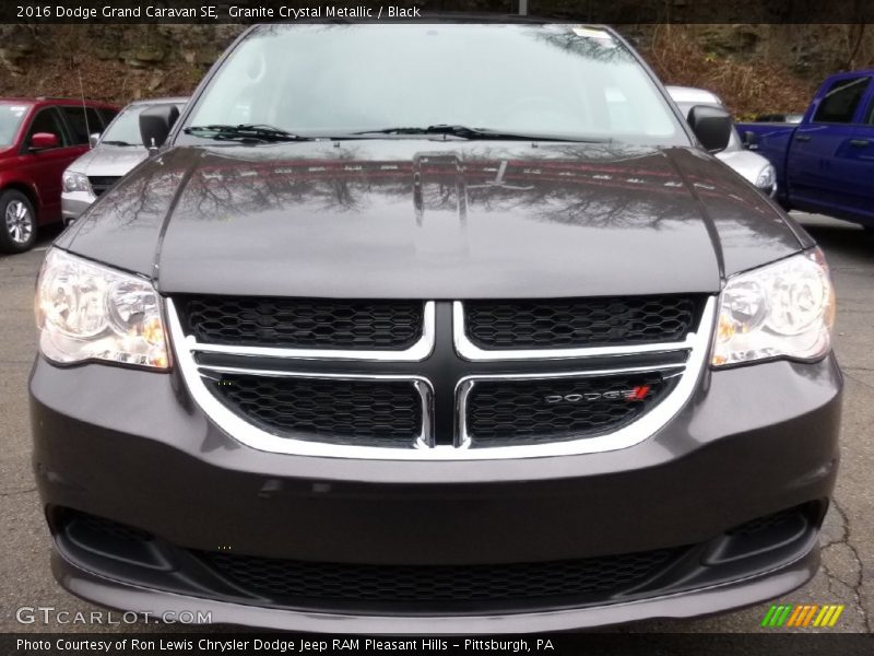 Granite Crystal Metallic / Black 2016 Dodge Grand Caravan SE