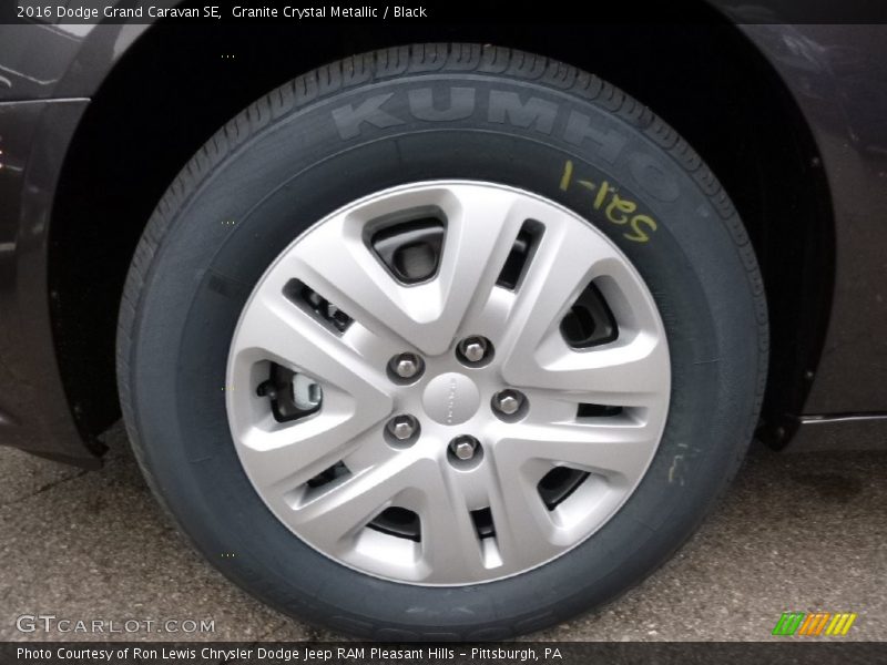 Granite Crystal Metallic / Black 2016 Dodge Grand Caravan SE