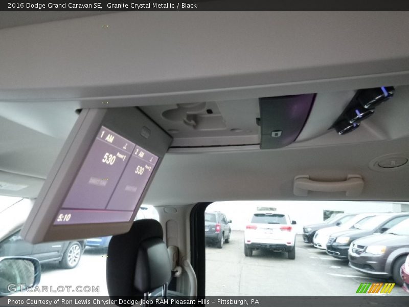 Granite Crystal Metallic / Black 2016 Dodge Grand Caravan SE
