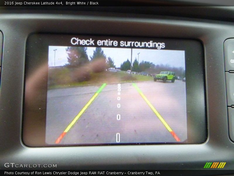 Bright White / Black 2016 Jeep Cherokee Latitude 4x4