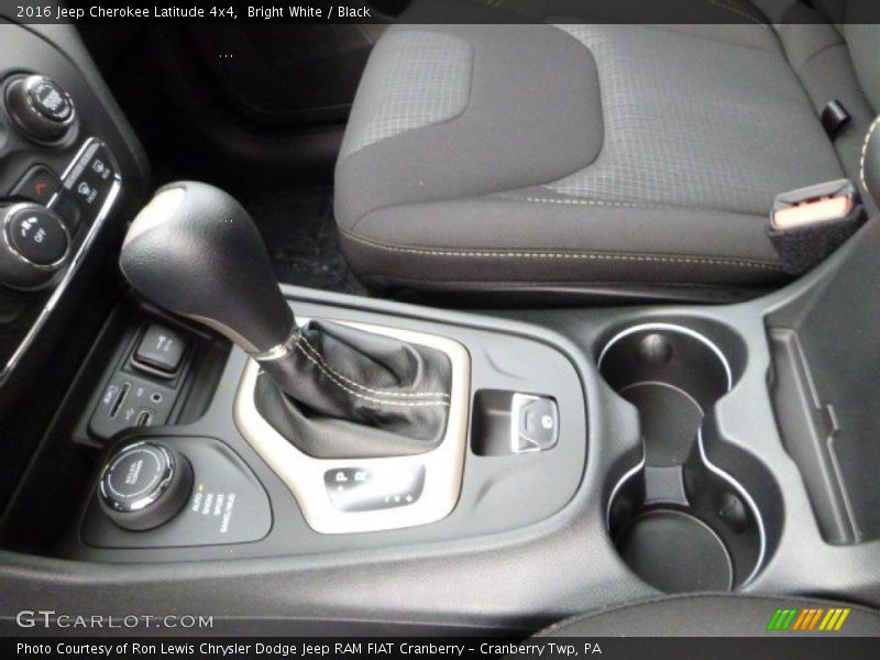 Bright White / Black 2016 Jeep Cherokee Latitude 4x4