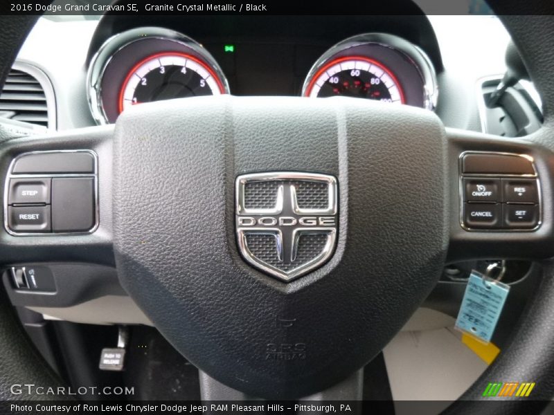 Granite Crystal Metallic / Black 2016 Dodge Grand Caravan SE