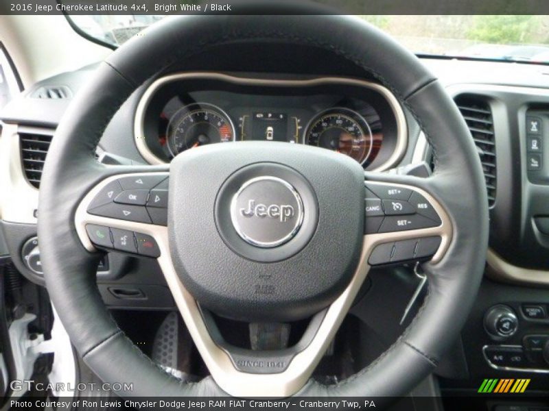 Bright White / Black 2016 Jeep Cherokee Latitude 4x4